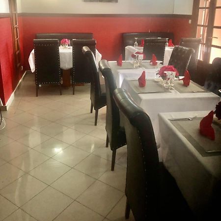 Residence Hoteliere Le Jomonia Либревиль Экстерьер фото